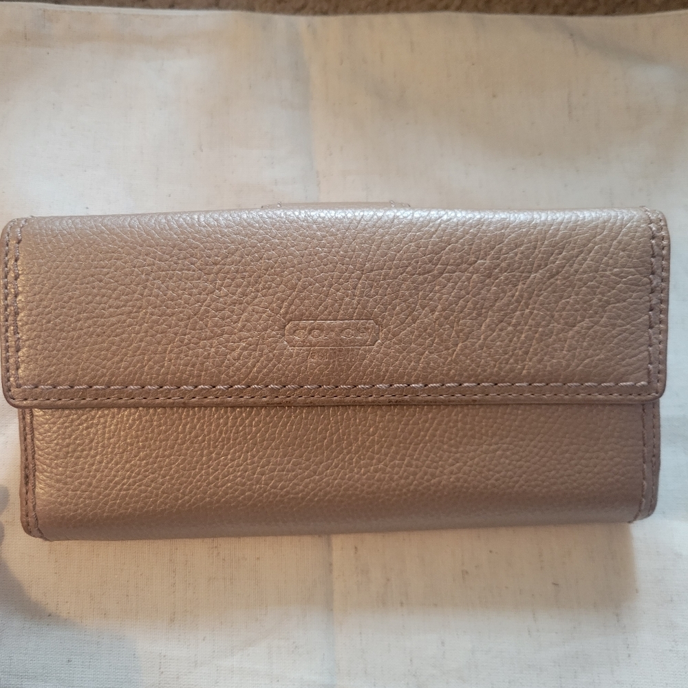 Coach Wallet - Picture 4 of 4